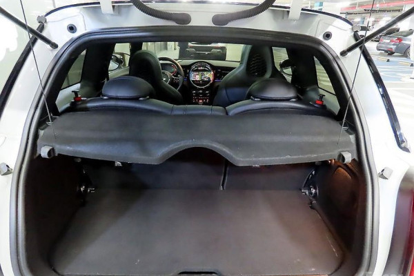 2023 Mini  с пробегом 33 755 км