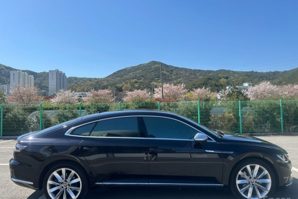 2022 Volkswagen Arteon с пробегом 76 600 км