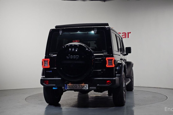 2022 Jeep Wrangler с пробегом 33 654 км