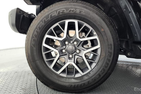 2022 Jeep Wrangler с пробегом 33 654 км