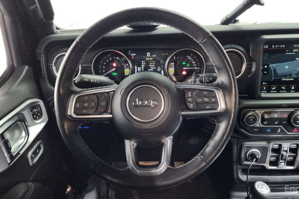 2022 Jeep Wrangler с пробегом 33 654 км