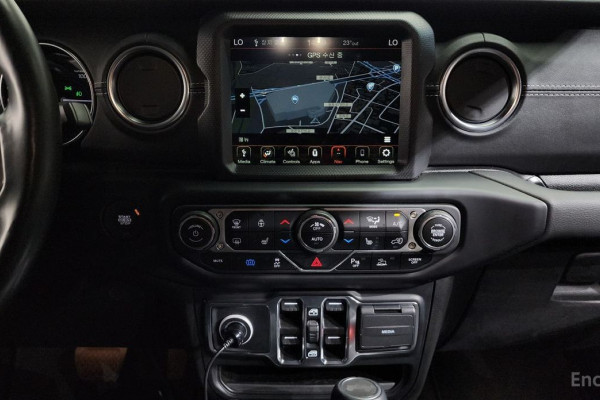 2022 Jeep Wrangler с пробегом 33 654 км