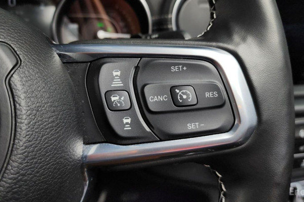 2022 Jeep Wrangler с пробегом 33 654 км