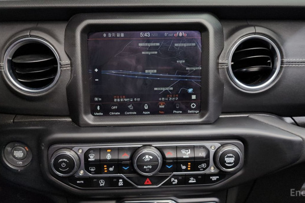 2022 Jeep Wrangler с пробегом 27 369 км