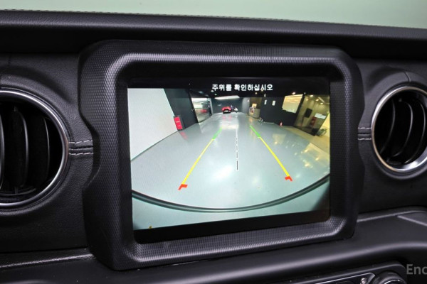 2023 Jeep Wrangler с пробегом 57 882 км