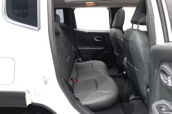 2022 Jeep Renegade с пробегом 15 720 км