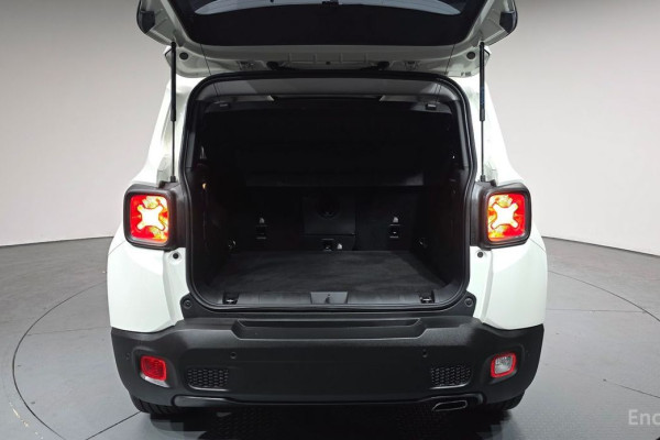 2022 Jeep Renegade с пробегом 15 720 км