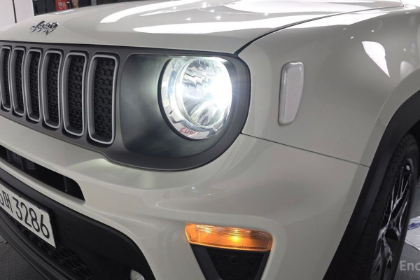 2022 Jeep Renegade с пробегом 15 720 км