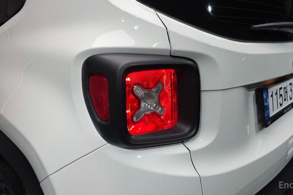 2022 Jeep Renegade с пробегом 15 720 км