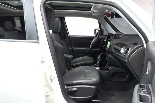 2022 Jeep Renegade с пробегом 15 720 км