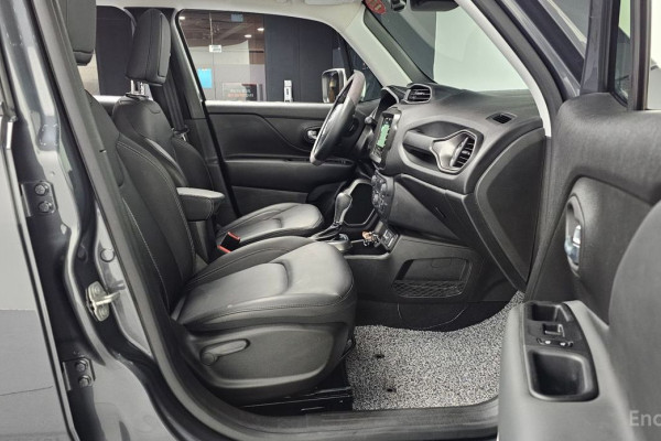 2022 Jeep Renegade с пробегом 24 862 км