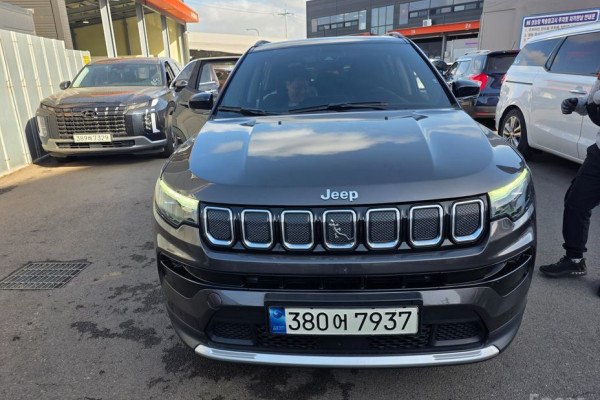 2022 Jeep Compass с пробегом 33 232 км