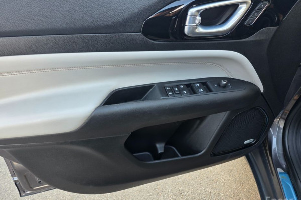 2022 Jeep Compass с пробегом 33 232 км