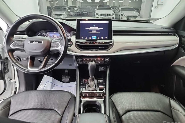 2022 Jeep Compass с пробегом 21 556 км