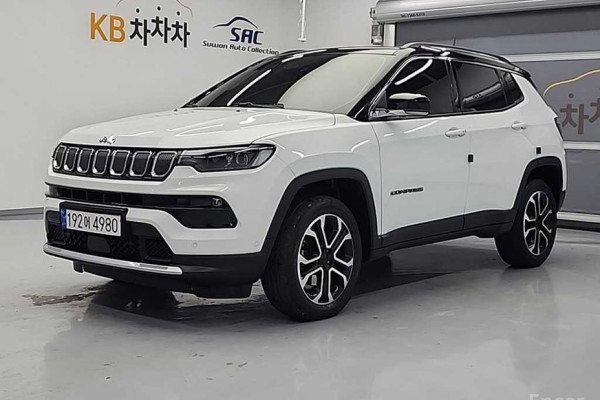 2022 Jeep Compass с пробегом 21 556 км