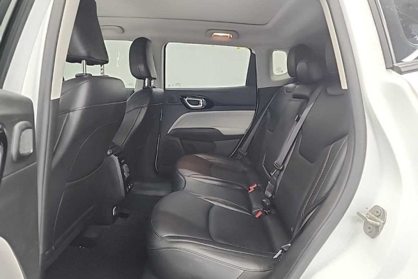 2022 Jeep Compass с пробегом 21 556 км