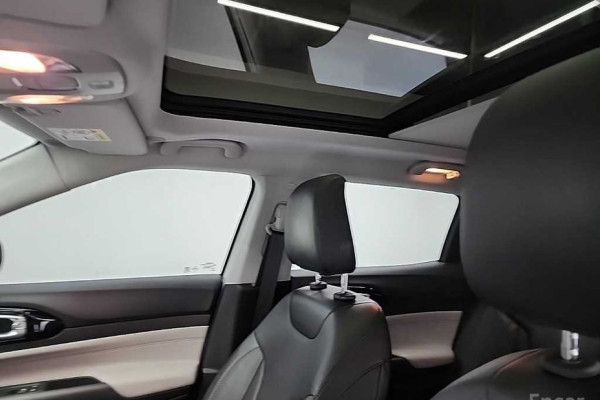 2022 Jeep Compass с пробегом 21 556 км