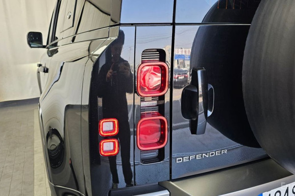 2022 Land Rover Defender с пробегом 53 947 км