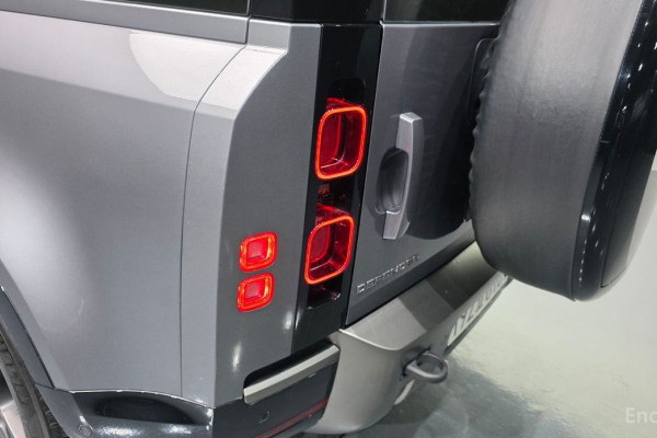 2023 Land Rover Defender с пробегом 51 357 км