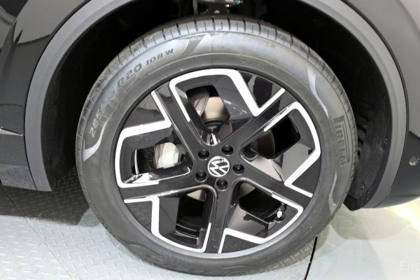 2025 Volkswagen Touareg с пробегом 16 км