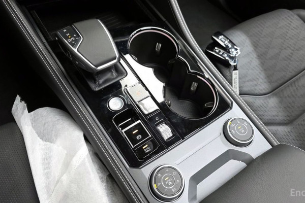 2025 Volkswagen Touareg с пробегом 16 км