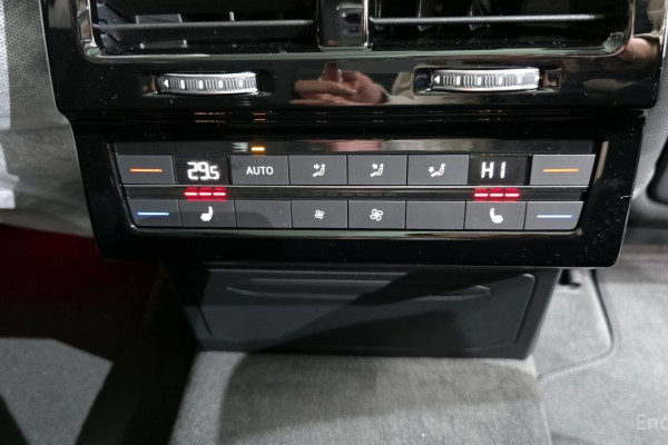 2025 Volkswagen Touareg с пробегом 16 км