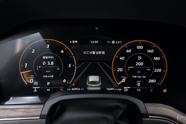 2024 Volkswagen Touareg с пробегом 16 699 км