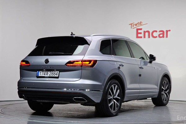 2021 Volkswagen Touareg с пробегом 76 980 км