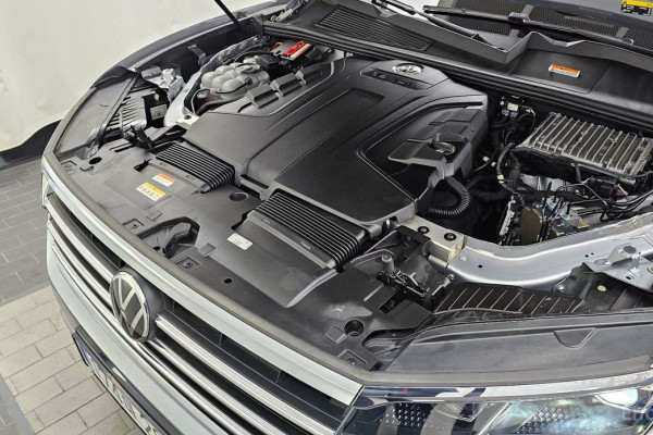 2021 Volkswagen Touareg с пробегом 76 980 км