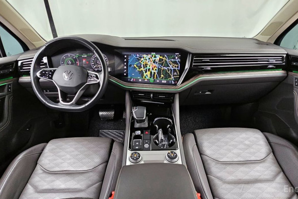 2021 Volkswagen Touareg с пробегом 76 980 км