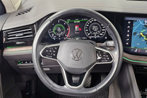 2021 Volkswagen Touareg с пробегом 76 980 км