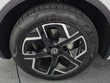 2024 Volkswagen Touareg с пробегом 16 266 км