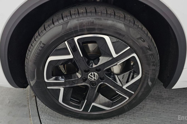 2024 Volkswagen Touareg с пробегом 16 266 км