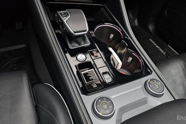 2024 Volkswagen Touareg с пробегом 16 266 км