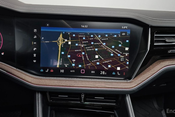 2024 Volkswagen Touareg с пробегом 16 266 км