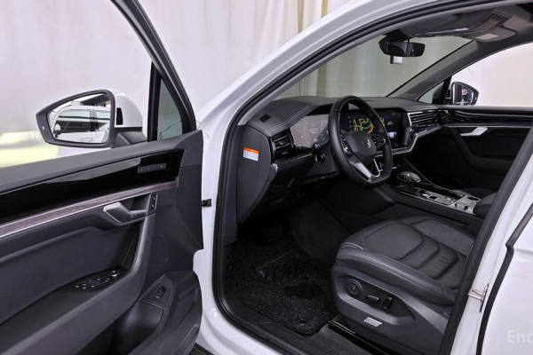 2023 Volkswagen Touareg с пробегом 39 473 км