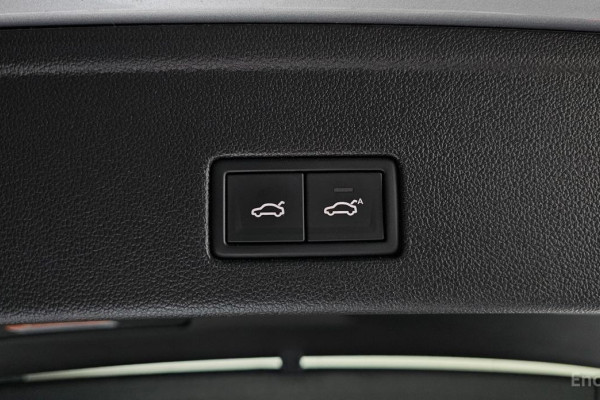 2020 Volkswagen Touareg с пробегом 111 986 км