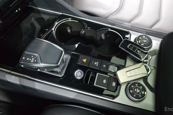 2023 Volkswagen Touareg с пробегом 43 755 км