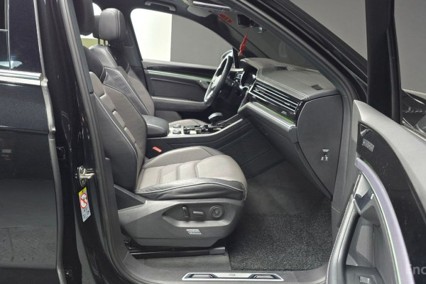 2023 Volkswagen Touareg с пробегом 43 755 км