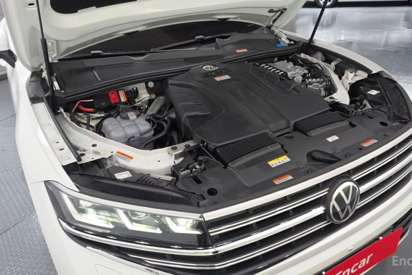 2024 Volkswagen Touareg с пробегом 5 157 км