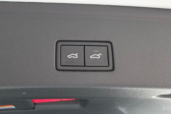 2024 Volkswagen Touareg с пробегом 5 157 км