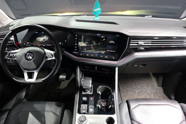 2020 Volkswagen Touareg с пробегом 110 461 км