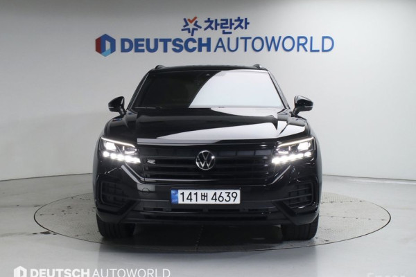 2023 Volkswagen Touareg с пробегом 15 715 км