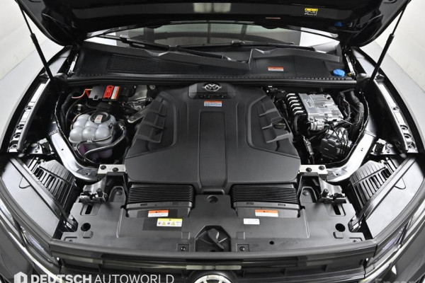 2023 Volkswagen Touareg с пробегом 15 715 км