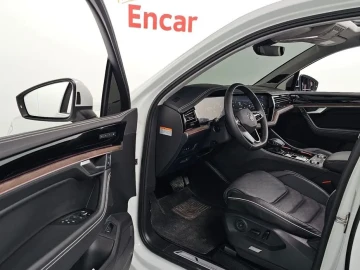 2024 Volkswagen Touareg с пробегом 18 074 км