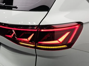 2024 Volkswagen Touareg с пробегом 18 074 км