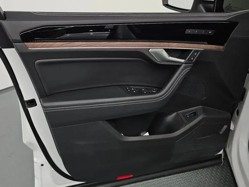2024 Volkswagen Touareg с пробегом 18 074 км