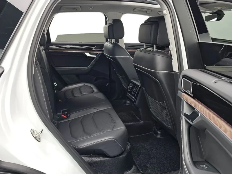 2024 Volkswagen Touareg с пробегом 18 074 км