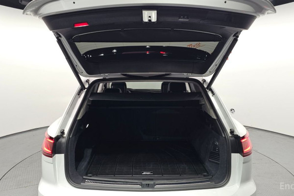 2024 Volkswagen Touareg с пробегом 18 074 км