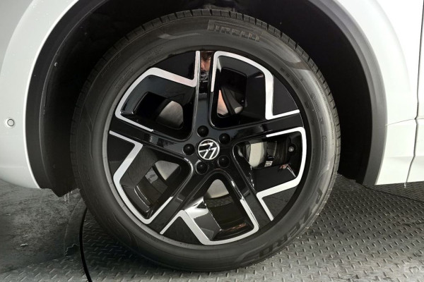 2025 Volkswagen Touareg с пробегом 2 177 км